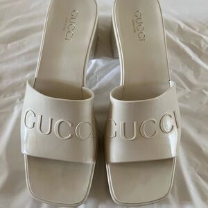Authentic Rubber Gucci Logo Womens Platform Slide Sandals